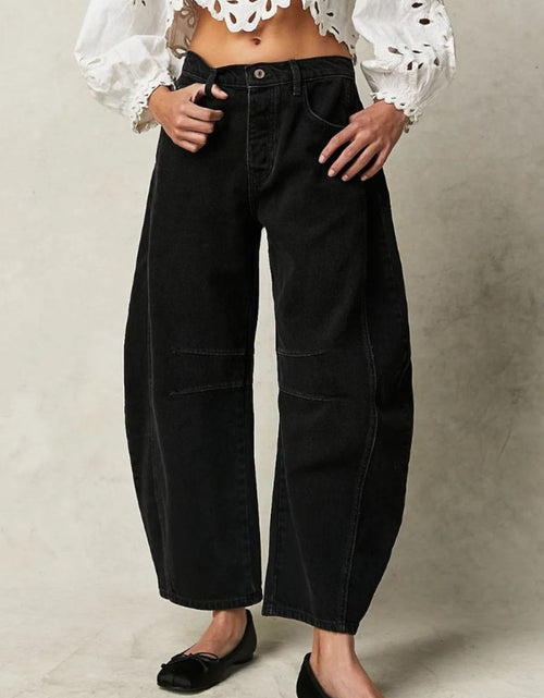 Load image into Gallery viewer, Wide Leg Jeans with Pockets

