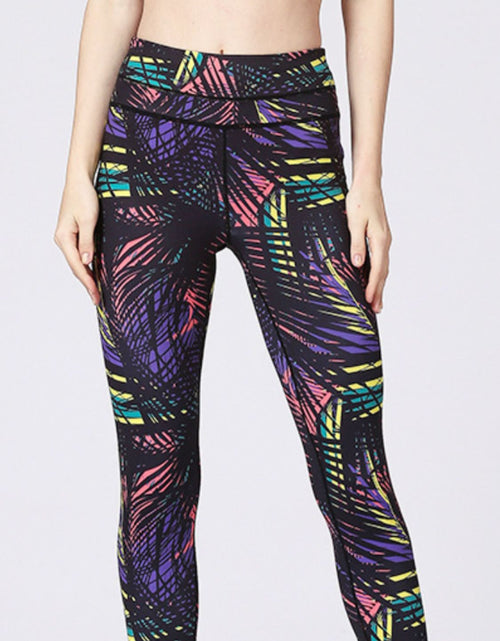 Load image into Gallery viewer, Printed Wide Waistband Active Leggings with Stirrups

