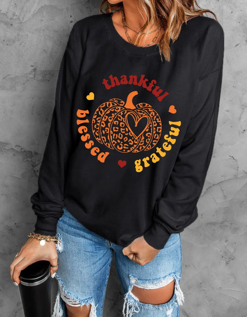 Load image into Gallery viewer, Pumpkin Graphic Long Sleeve Sweatshirt
