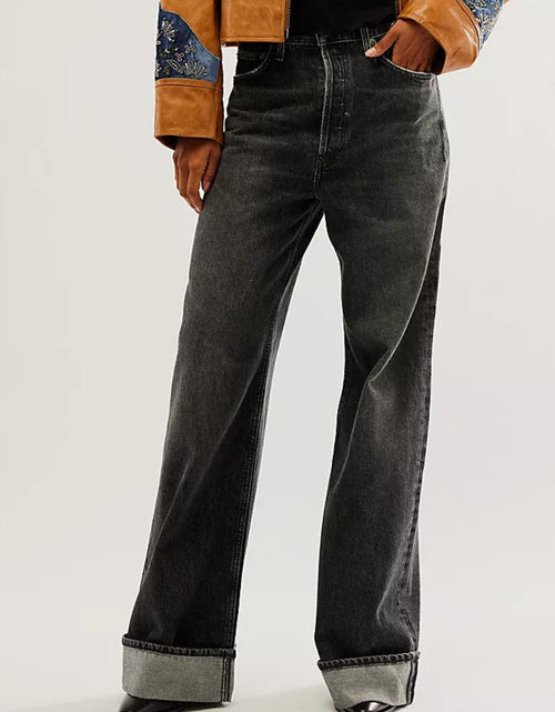 Load image into Gallery viewer, Cuffed Jeans with Pockets
