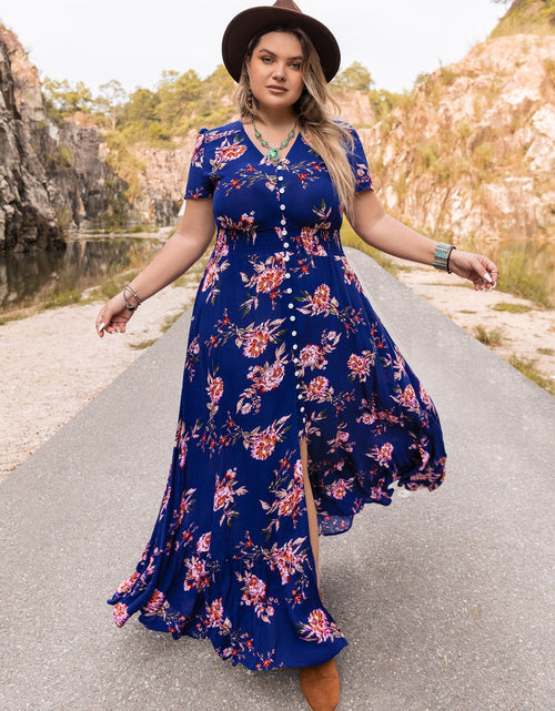 Load image into Gallery viewer, Plus Size V-Neck Maxi Dress
