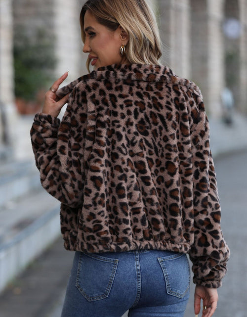 Load image into Gallery viewer, Leopard Collared Neck Zip Up Jacket
