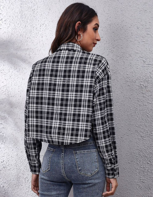 Load image into Gallery viewer, Button Down Printed Cropped Jacket
