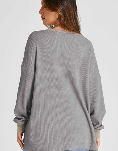 Load image into Gallery viewer, Waffle-Knit Long Sleeve Sweatshirt
