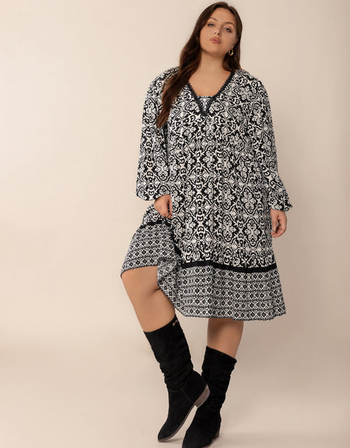Load image into Gallery viewer, Plus Size Lace Detail Printed Balloon Sleeve Dress
