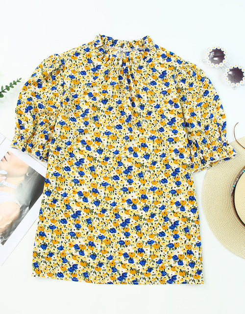 Load image into Gallery viewer, Floral Puff Sleve Keyhole Blouse
