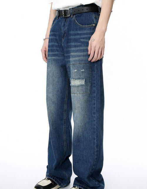 Load image into Gallery viewer, Men's Distressed Applique Straight Jeans
