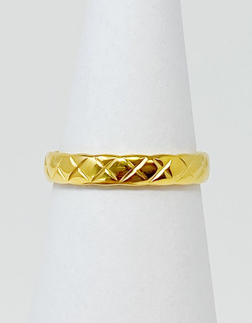 Load image into Gallery viewer, Gold Quilted Ring by Ellisonyoung.com
