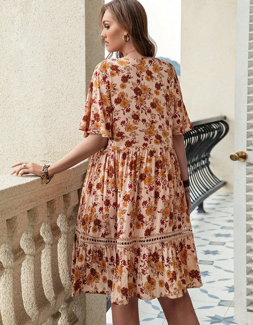 Load image into Gallery viewer, Plus Size Floral Crochet Flutter Sleeve Dress
