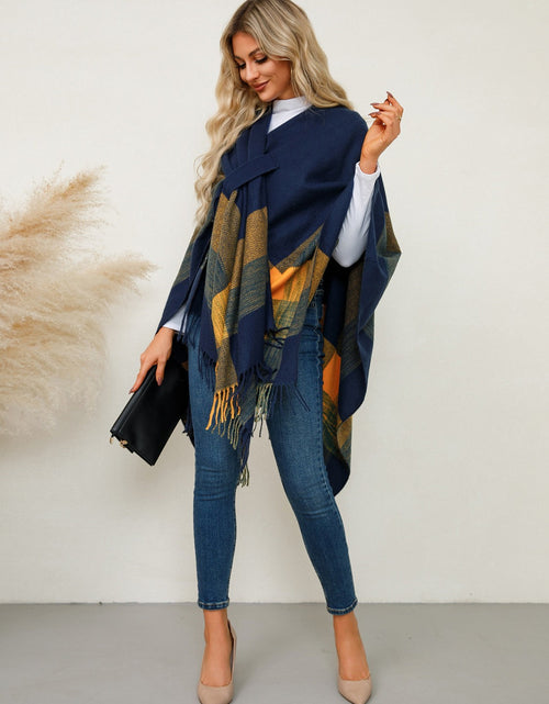 Load image into Gallery viewer, Fringe Contrast Plaid Poncho
