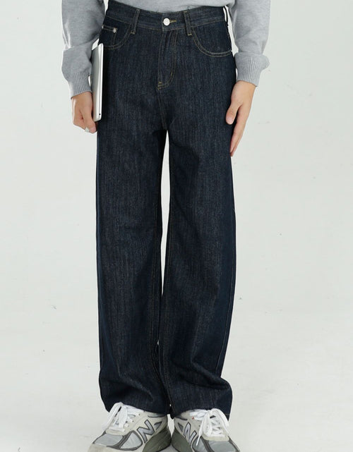 Load image into Gallery viewer, Mid Rise Jeans with Pockets
