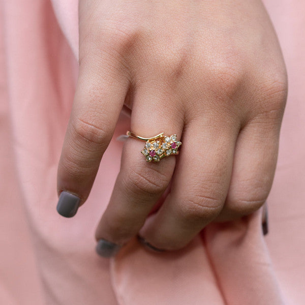 Women's Vintage 1970s Star Flower Cluster Ring set with Genuine Ruby or Austrian Crystals Made in USA by PVD Vintage Jewelry