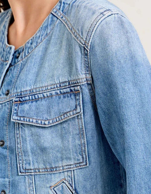 Load image into Gallery viewer, Snap Down Dropped Cargo Denim Jacket
