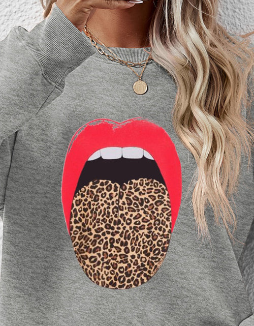 Load image into Gallery viewer, Leopard Lip Graphic Round Neck Sweatshirt
