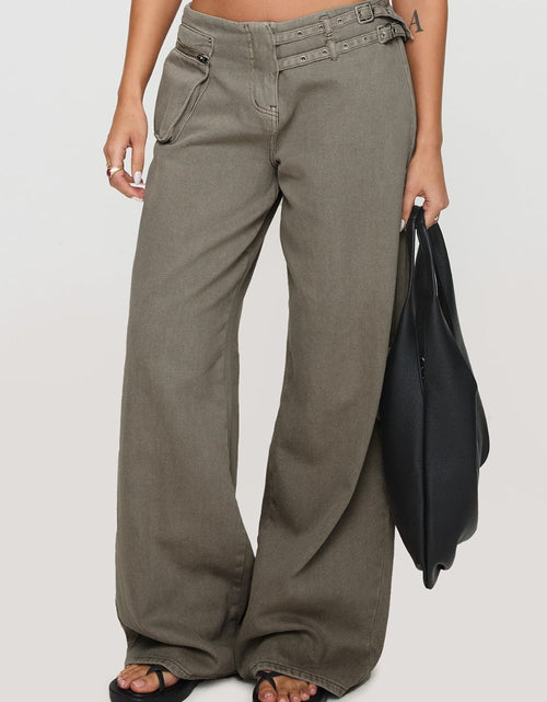 Load image into Gallery viewer, Wide Leg Jeans with Pockets
