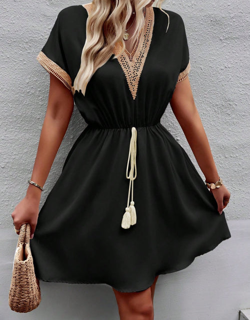 Load image into Gallery viewer, Devine Contrast Trim V-Neck Short Sleeve Mini Dress
