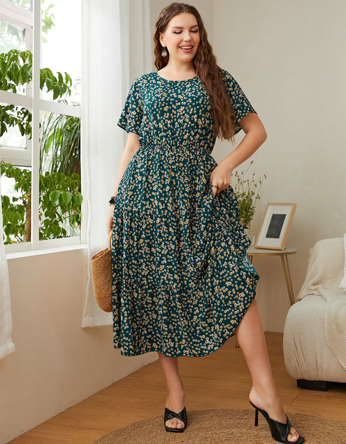 Load image into Gallery viewer, Honey Plus Size Floral Round Neck Short Sleeve Midi Dress
