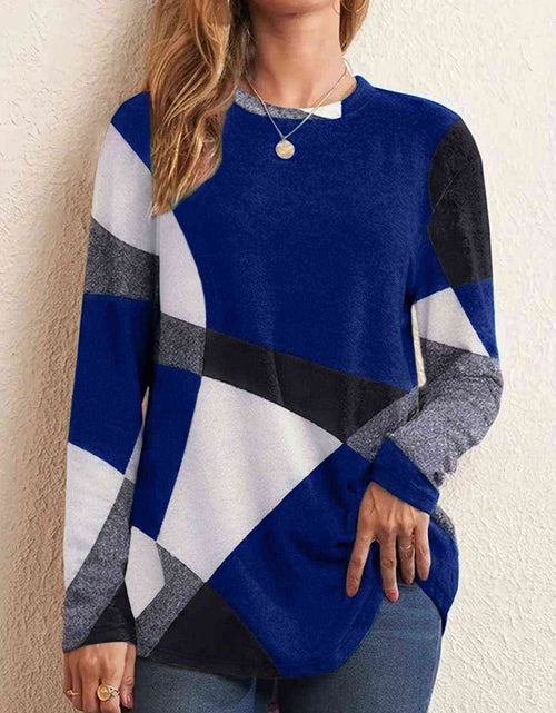 Load image into Gallery viewer, Color Block Round Neck T-Shirt

