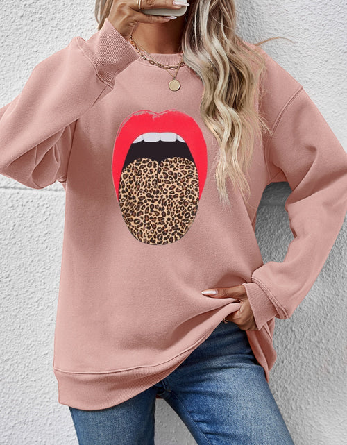 Load image into Gallery viewer, Leopard Lip Graphic Round Neck Sweatshirt
