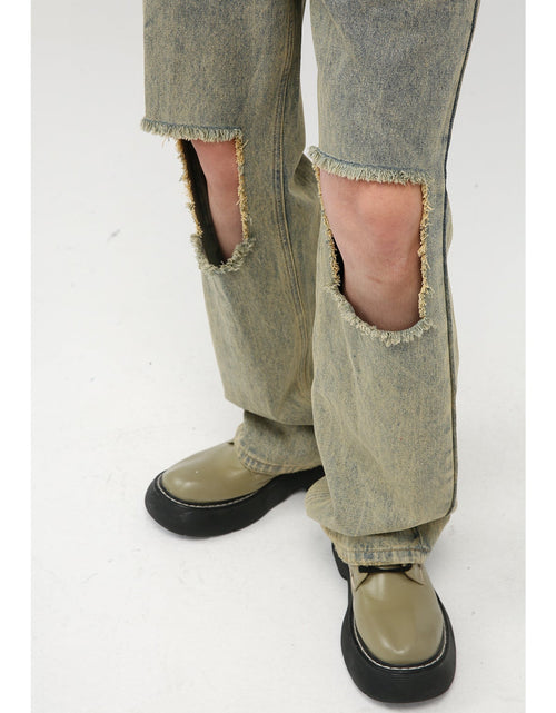 Load image into Gallery viewer, Raw Hem Distressed Jeans
