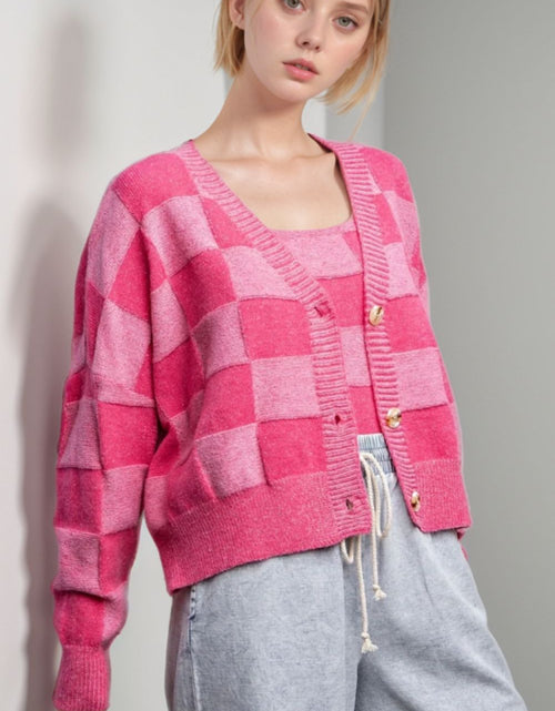 Load image into Gallery viewer, Checkered V-Neck Long Sleeve Cardigan
