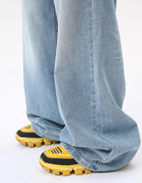 Load image into Gallery viewer, Wide Leg Jeans with Pockets
