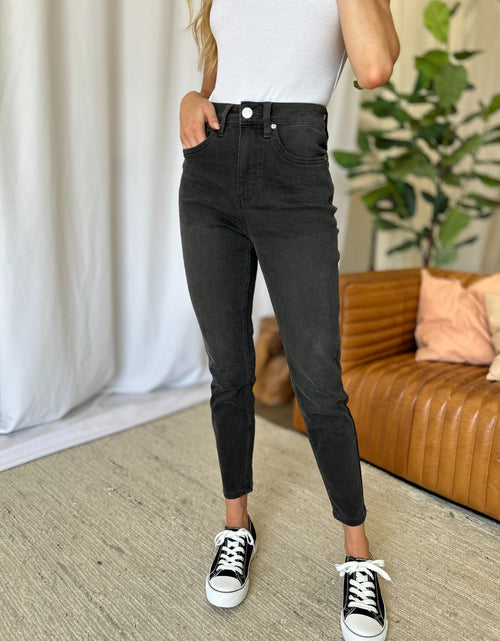 Load image into Gallery viewer, RFM Full Size High Rise Tummy Control Skinny Jeans
