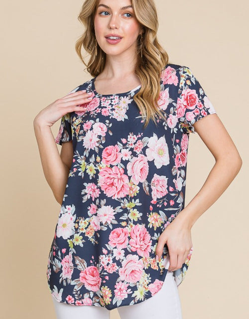 Load image into Gallery viewer, BOMBOM Floral Round Neck Short Sleeve T-Shirt
