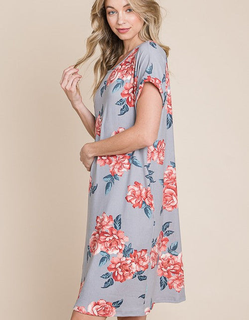 Load image into Gallery viewer, BOMBOM Floral Round Neck Short Tee Dress with Pockets
