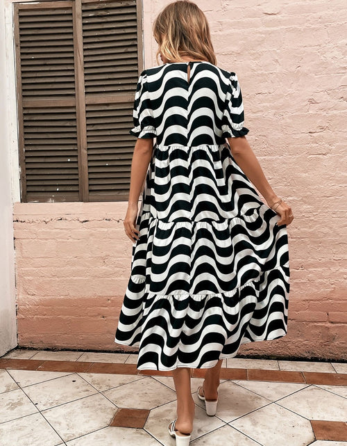 Load image into Gallery viewer, Wavy Striped Round Neck Short Sleeve Dress
