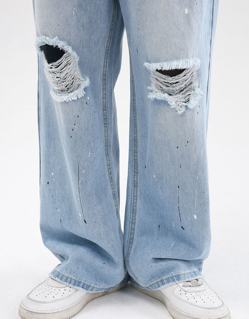 Load image into Gallery viewer, Distressed Jeans with Pockets
