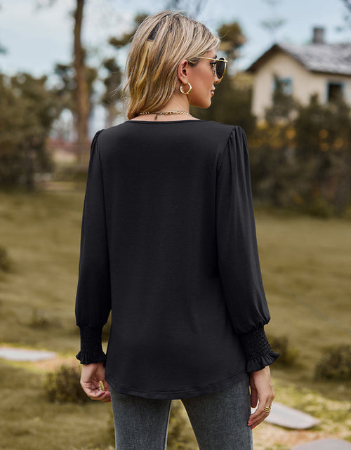 Load image into Gallery viewer, Puff Sleeve Pleated Blouse
