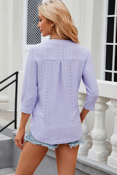 Load image into Gallery viewer, Eyelet Notched Knit Jacquard Top
