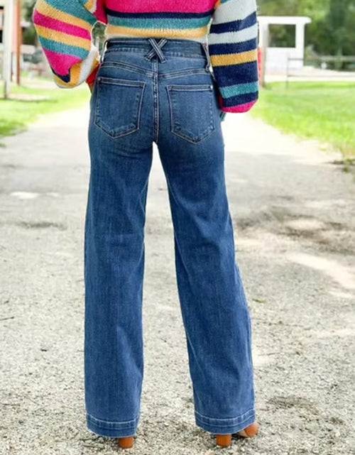 Load image into Gallery viewer, Washed Straight Leg Jeans
