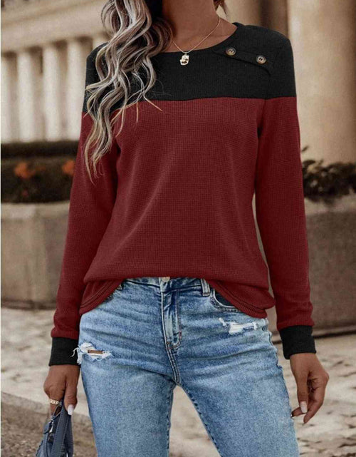 Load image into Gallery viewer, Contrast Buttoned Round Neck Long Sleeve T-Shirt
