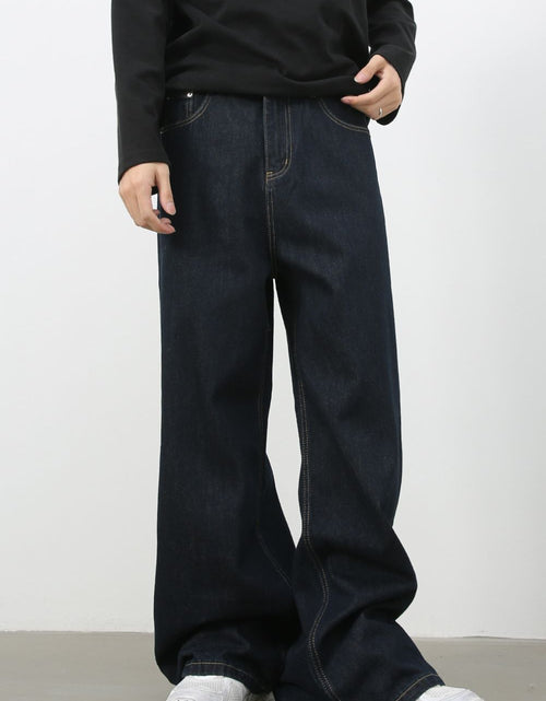 Load image into Gallery viewer, Men's Wide Leg Jeans with Pockets
