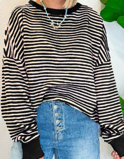 Load image into Gallery viewer, Striped Round Neck Long Sleeve Sweatshirt
