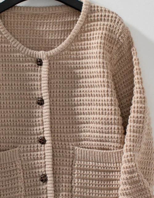 Load image into Gallery viewer, BUtton Up Long Sleeve Cardigan
