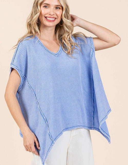 Load image into Gallery viewer, Mittoshop Mineral Wash Waffle Knit Pointed Hem Oversized Top
