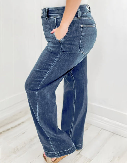 Load image into Gallery viewer, Washed Straight Leg Jeans
