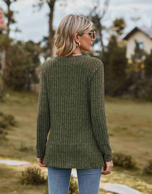 Load image into Gallery viewer, Ribbed Round Neck Long Sleeve Tee
