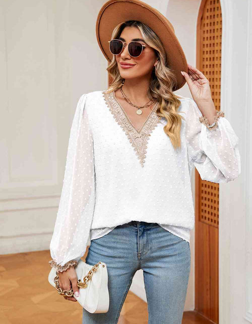 Load image into Gallery viewer, Swiss Dot Contrast V-Neck Blouse
