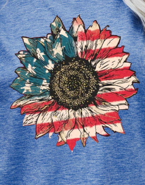 Load image into Gallery viewer, US Flag Flower Graphic Tee
