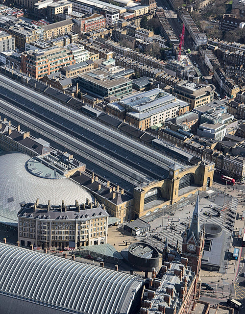 Load image into Gallery viewer, Train Stations of the World by Schiffer Publishing

