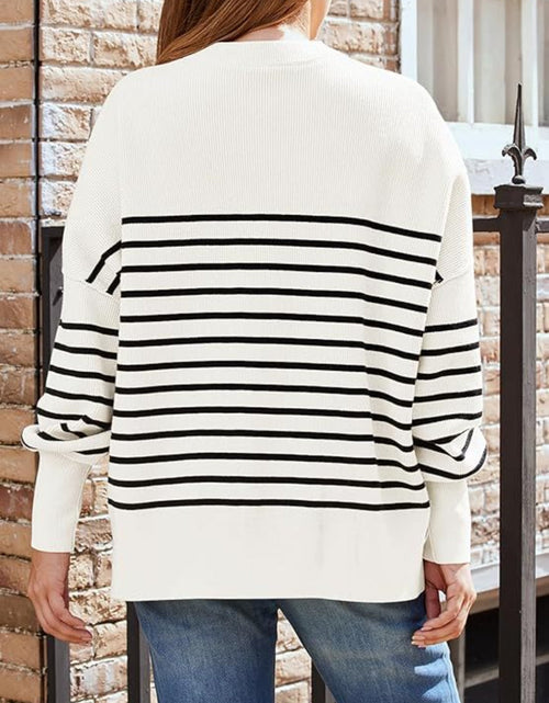 Load image into Gallery viewer, Striped Round Neck Long Sleeve Sweatshirt
