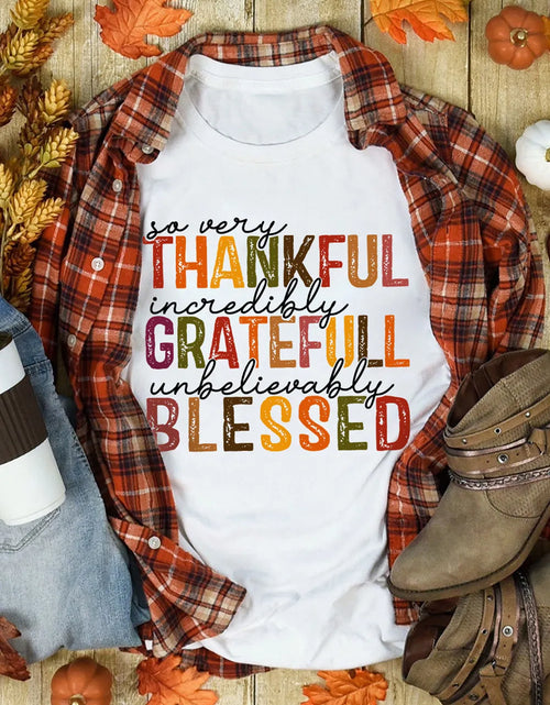 Load image into Gallery viewer, Letter Graphic Round Neck Short Sleeve T-Shirt

