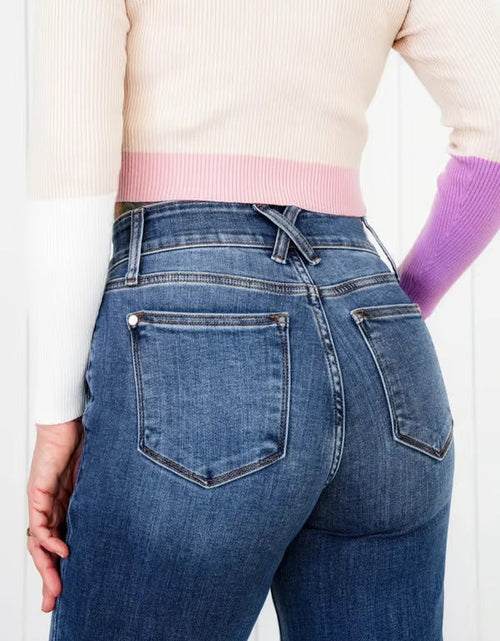 Load image into Gallery viewer, Washed Straight Leg Jeans
