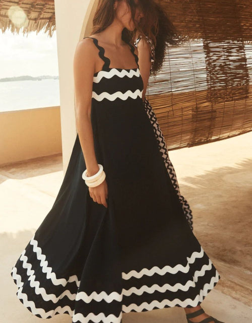 Load image into Gallery viewer, Contrast Trim Square Neck Wide Strap Dress
