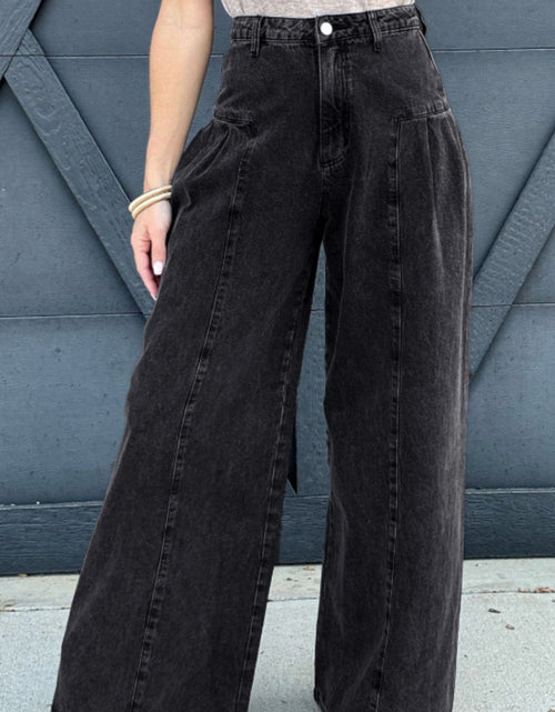 Load image into Gallery viewer, High Rise Wide Leg Jeans with Pockets
