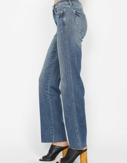 Load image into Gallery viewer, Judy Blue Full Size Tummy Control Straight Jeans
